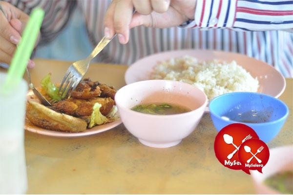NASI AYAM MENCONGKAM