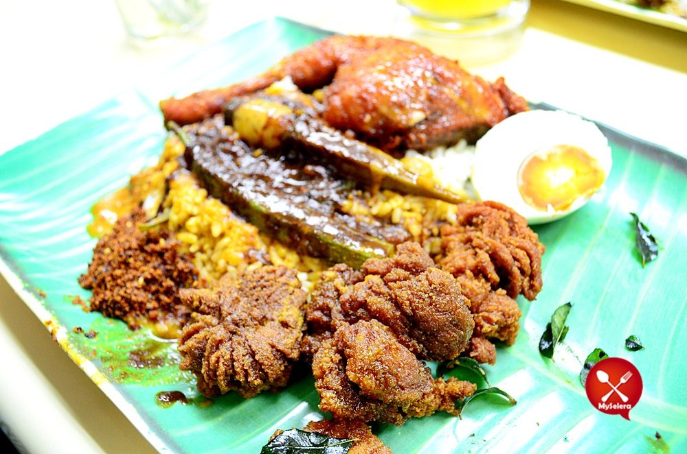Original Penang Kayu Nasi Kandar Beratur