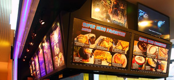 Jom 'mengopi' di DC Comics Superheroes Cafe Sunway Putra Mall.