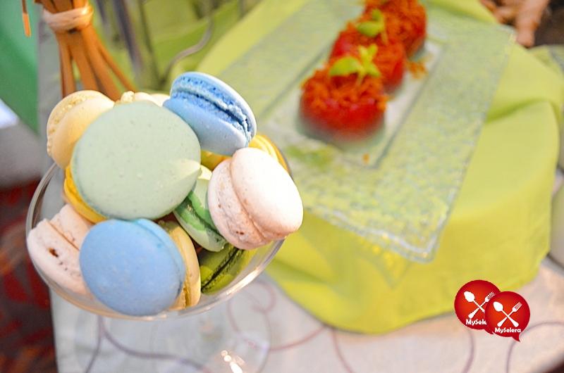 Ramadhan Buffet Eastin Hotel Macaroon Durian