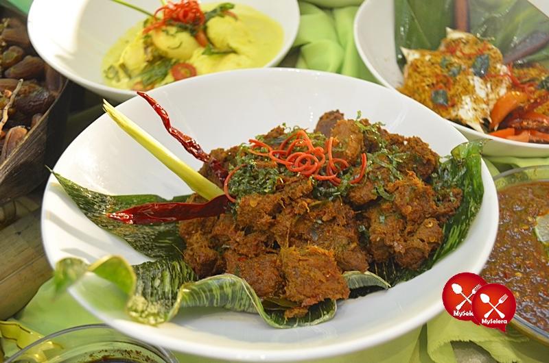Ramadhan Buffet Eastin Hotel Rendang Limpa Hati Daging