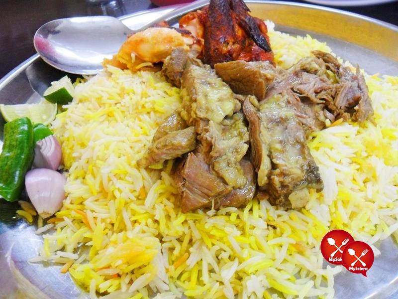 SAM_1927 D'Arab Cafe