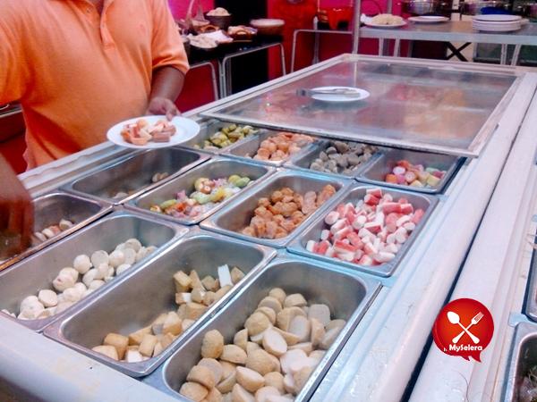 Steamboat Dkayangan Shah Alam Bebola
