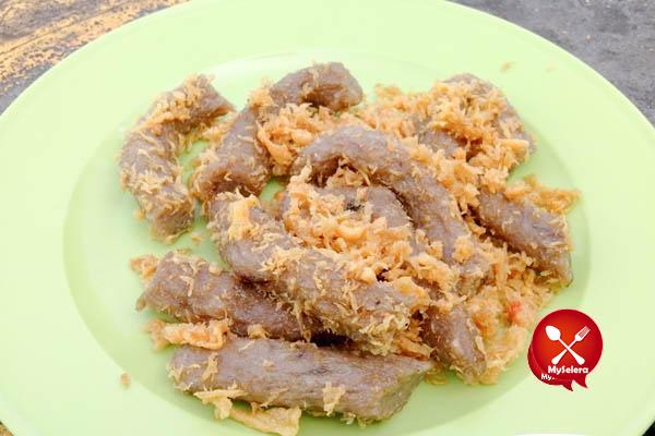 Keropok lekor terengganu.