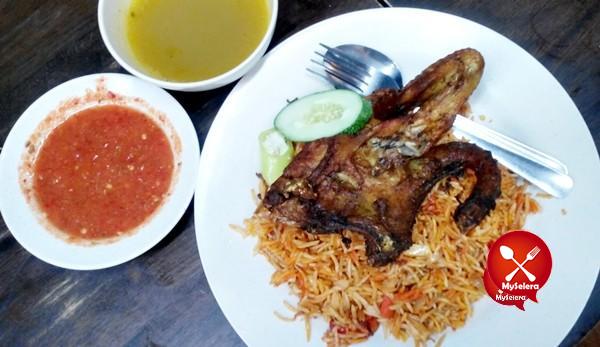 Nasi Maqlubah ayam kampung di Restoran Nasi Aeab Al Edrus Kuala Terengganu