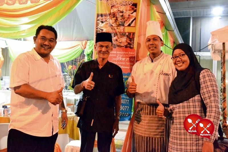 Bersama pemilik D'Kampung Cafe