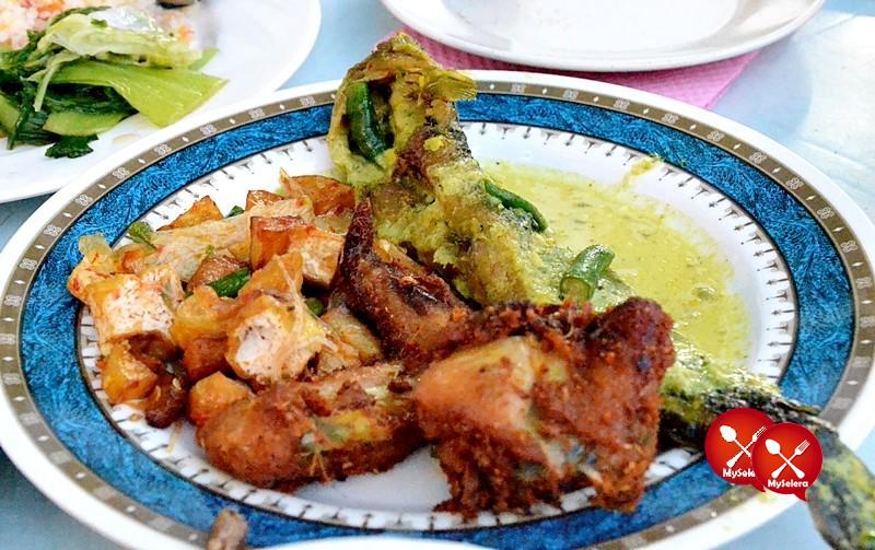 Hidangan Buffet Ramadhan D'Kampung Cafe, Anggerik Mall