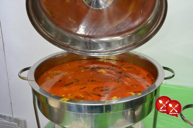 Kari di Buffet Ramadhan D'Kampung Cafe, Anggerik Mall