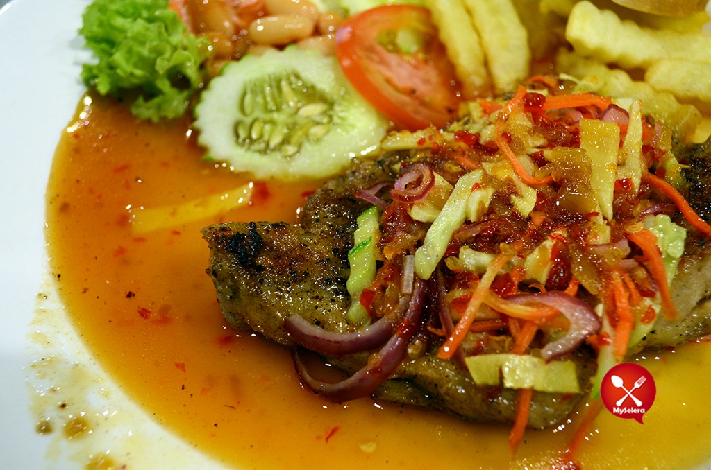Grill Thai Chicken Hazlan Bistro Kuala Terengganu