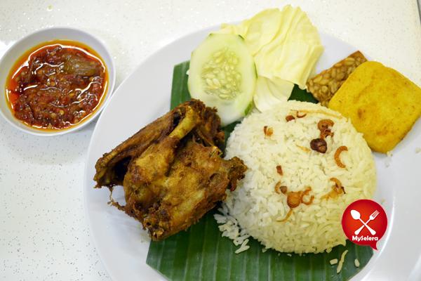 Nasi Uduk Indonesia di Shahza Beriani Shah Alam