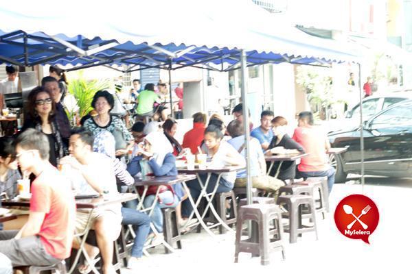 Pelanggan Nasi Lemak Village Park, Damansara Utama 29