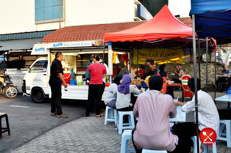 Nasi Lemak Kukus Goreng Chef Fauzey001